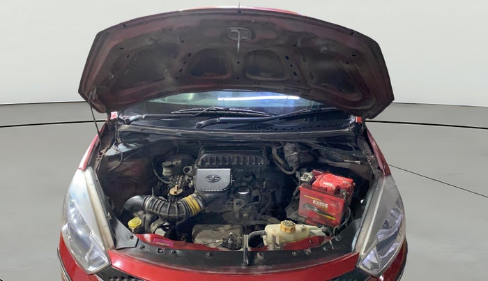 2018 Tata Tiago XT PETROL, Petrol, Manual, 1,06,040 km, Open Bonet