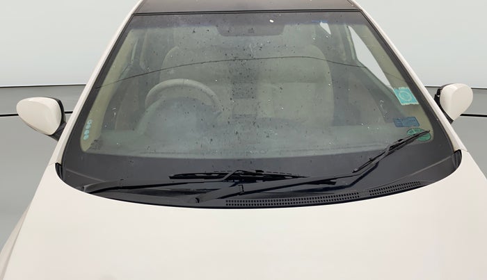 2013 Hyundai Verna FLUIDIC 1.6 CRDI SX, Diesel, Manual, 1,36,029 km, Front Windshield