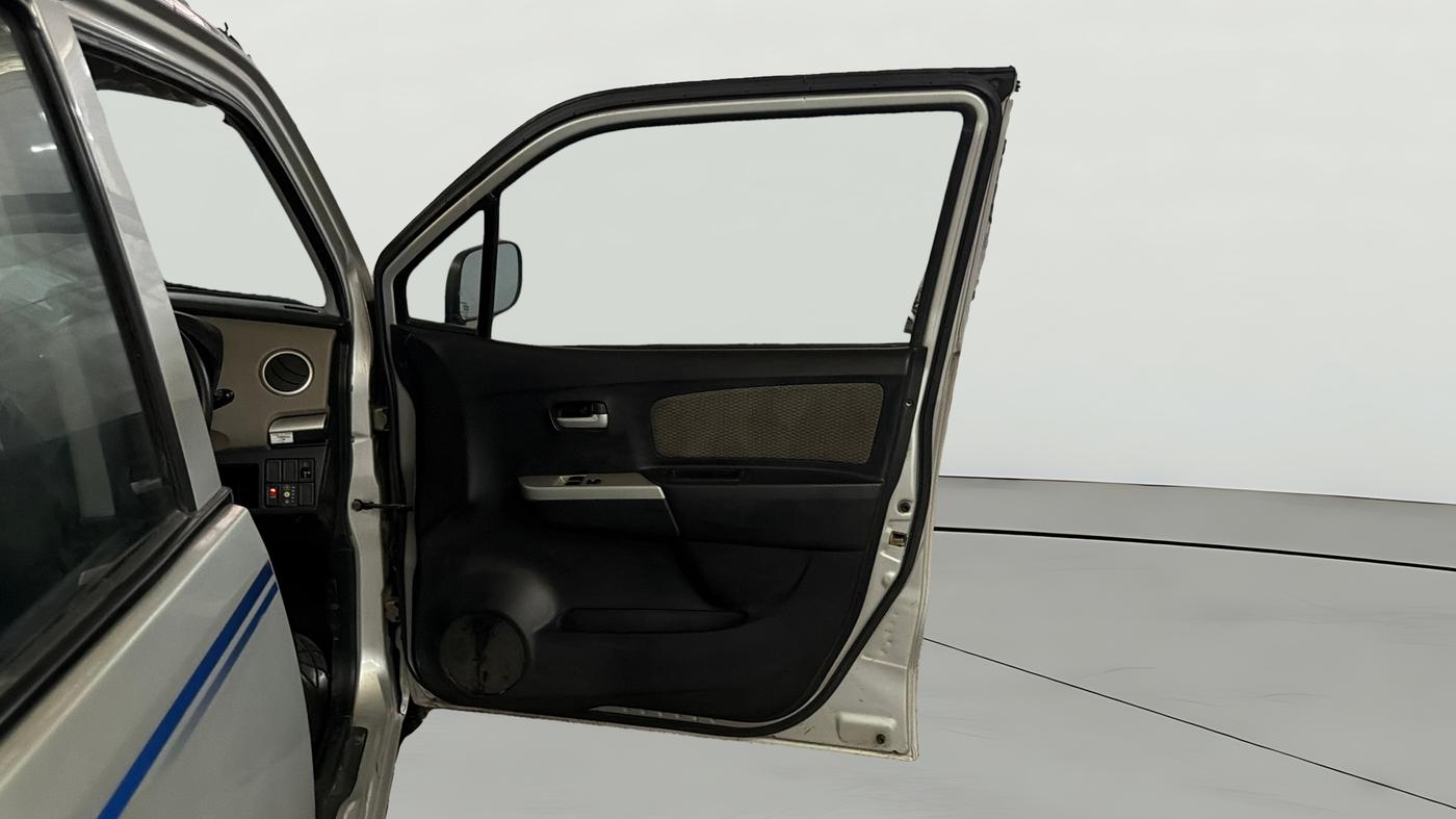 2014 Maruti Wagon R 1.0 LXI CNG, CNG, Manual, 58,922 km, RHS Front Door