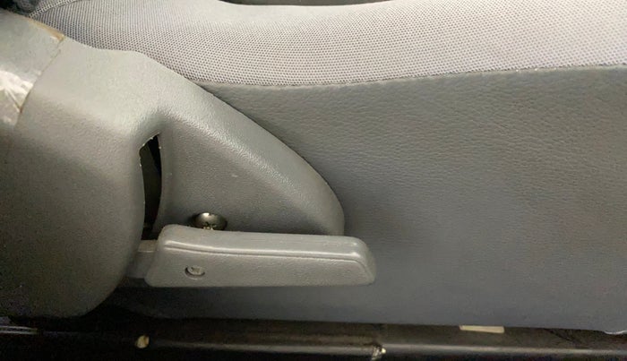 2015 Maruti Alto 800 LXI, Petrol, Manual, 6,945 km, Driver Side Adjustment Panel