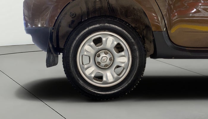 2014 Renault Duster RXL PETROL, Petrol, Manual, 37,765 km, Right Rear Wheel