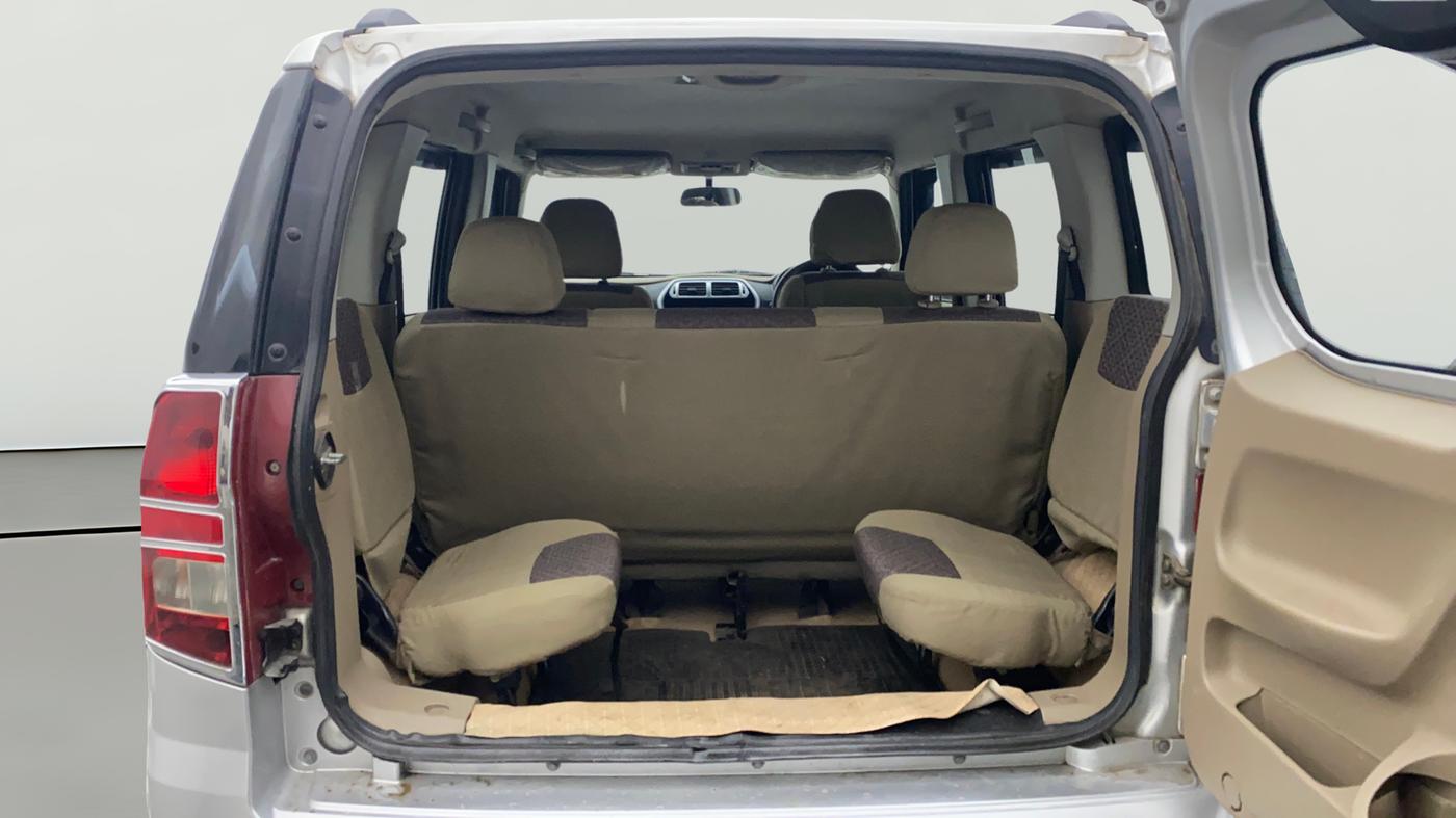 2015 Mahindra TUV300 T8, Diesel, Manual, 51,720 km, Boot Open Zoomed View