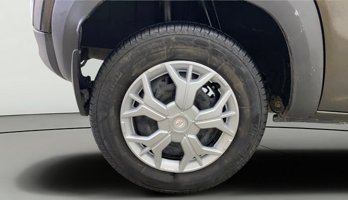 2017 Renault Kwid RXT 1.0 AMT, Petrol, Automatic, 78,108 km, Right Rear Wheel