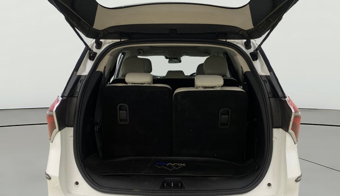 2022 Mahindra XUV700 AX 7 LUXURY D AT 7 STR, Diesel, Automatic, 93,680 km, Boot Open Zoomed View