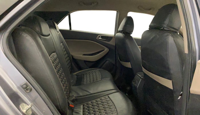 2017 Hyundai Elite i20 SPORTZ 1.2, Petrol, Manual, 79,297 km, Right Side Rear Door Cabin