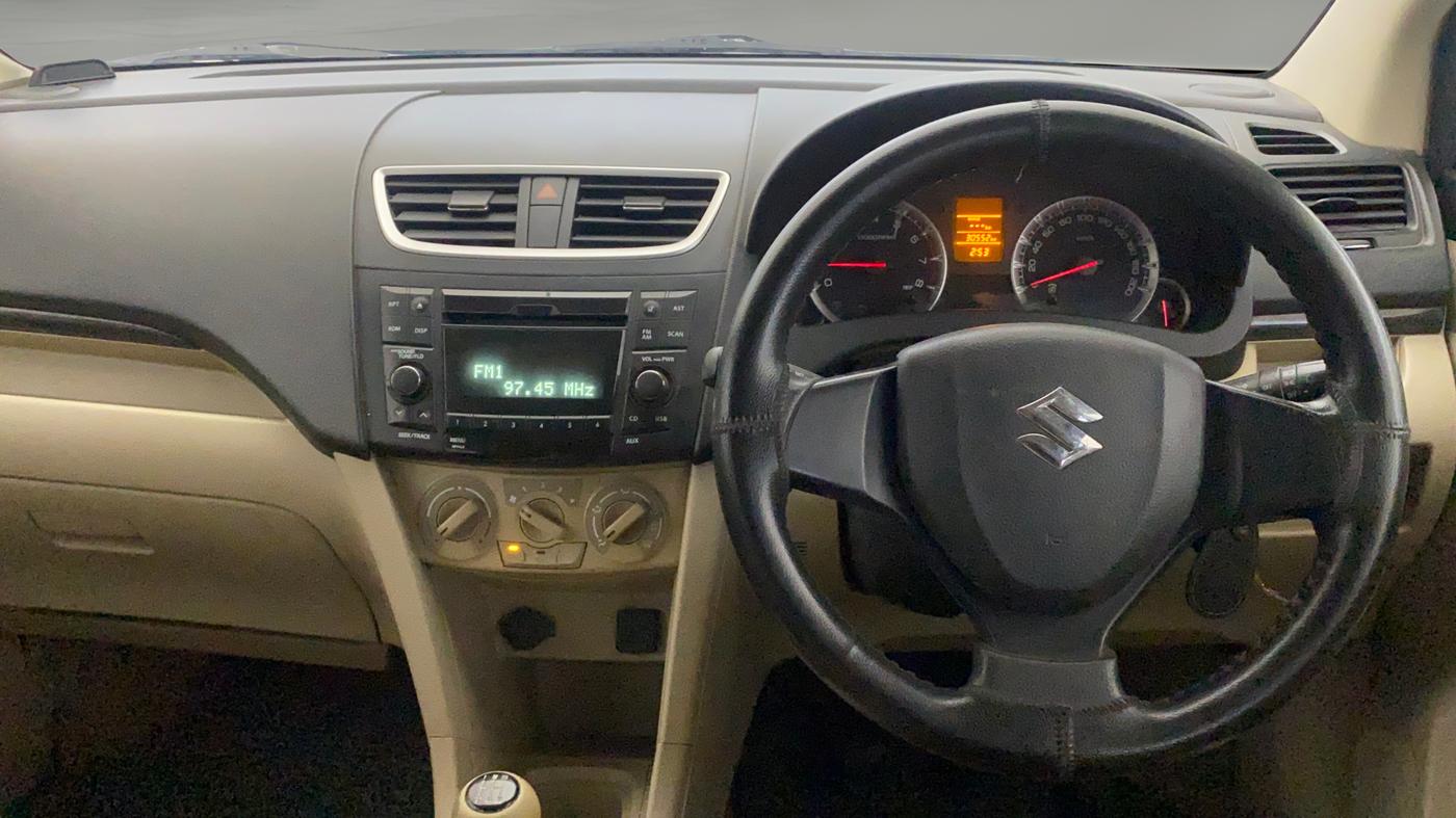 2014 Maruti Ertiga VXI, Petrol, Manual, 30,602 km, Steering Wheel Close Up
