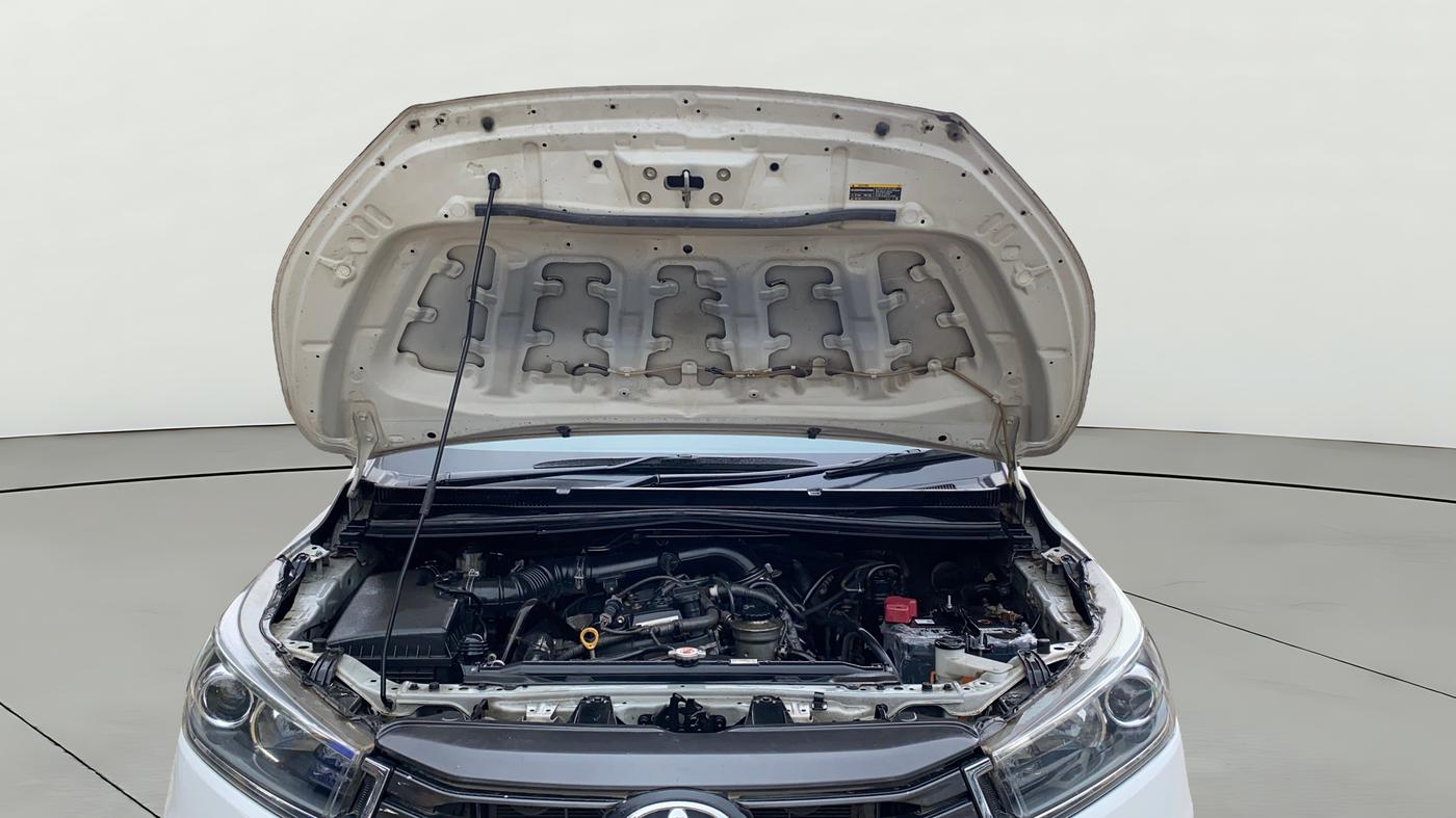 2022 Toyota Innova Crysta 2.7 VX 7 STR, Petrol, Manual, 33,799 km, Open Bonet