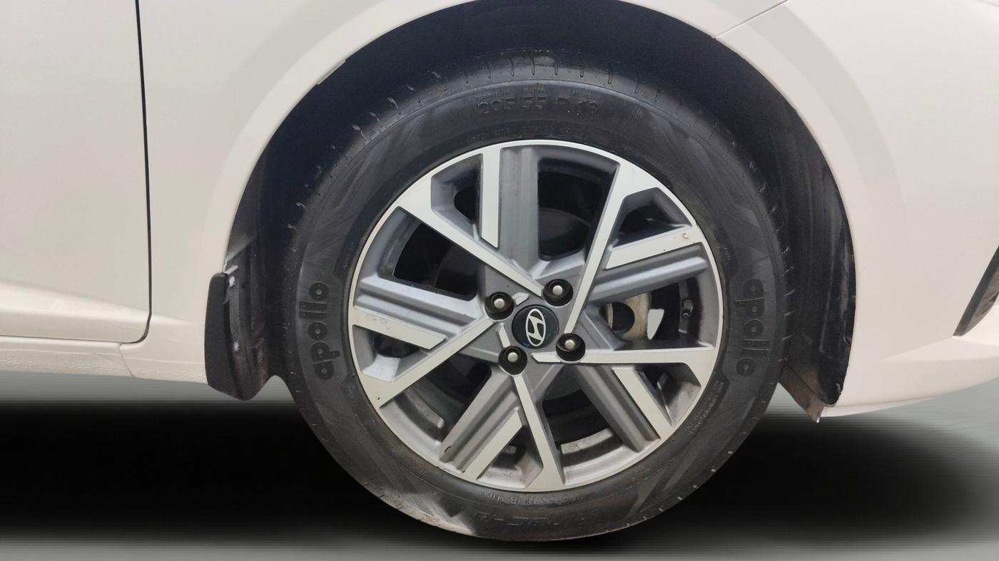 2023 Hyundai Verna SX 1.5 l MPI, Petrol, Manual, 37,974 km, Right Front Wheel