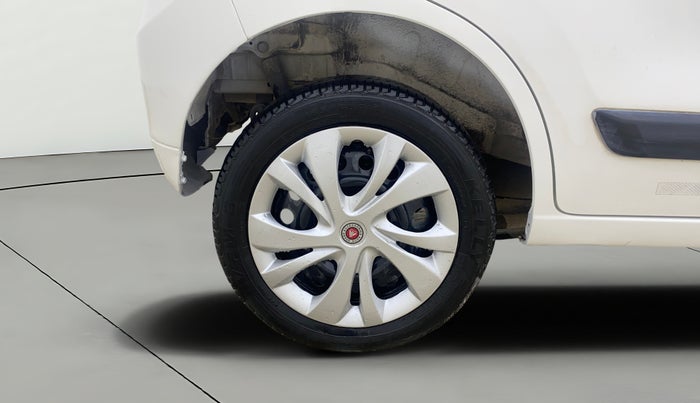 2016 Maruti Wagon R 1.0 VXI, Petrol, Manual, 1,11,054 km, Right Rear Wheel