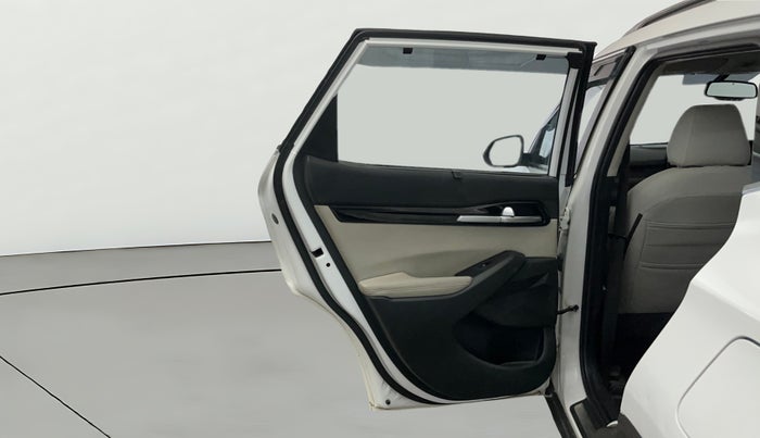 2022 KIA SELTOS HTX 1.5 DIESEL AT, Diesel, Automatic, 77,775 km, LHS Rear Door