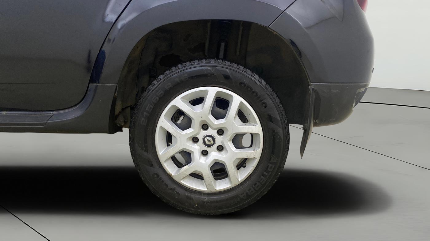 2016 Renault Duster 110 PS RXL 4X2 AMT, Diesel, Automatic, 1,10,429 km, Left Rear Wheel