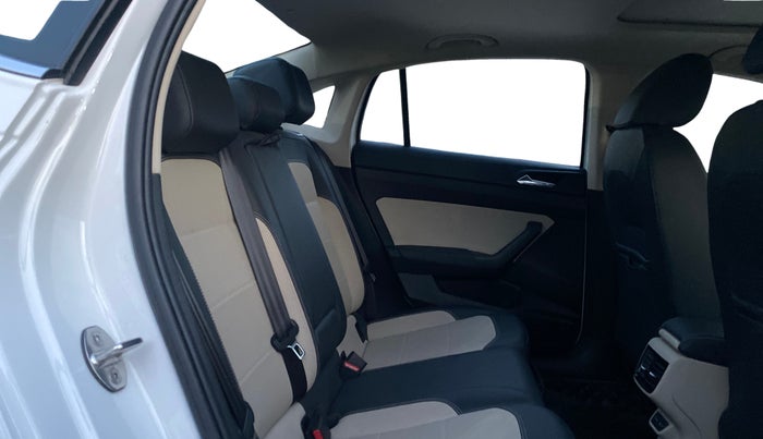 2023 Skoda SLAVIA STYLE 1.0L TSI MT, Petrol, Manual, 27,635 km, Right Side Rear Door Cabin