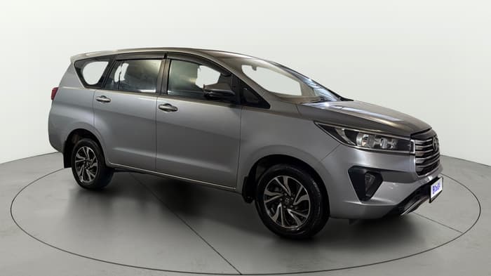 2022 Toyota Innova Crysta 2.7 GX AT 8 STR, Petrol, Automatic, 35,472 km, Right Front Diagonal