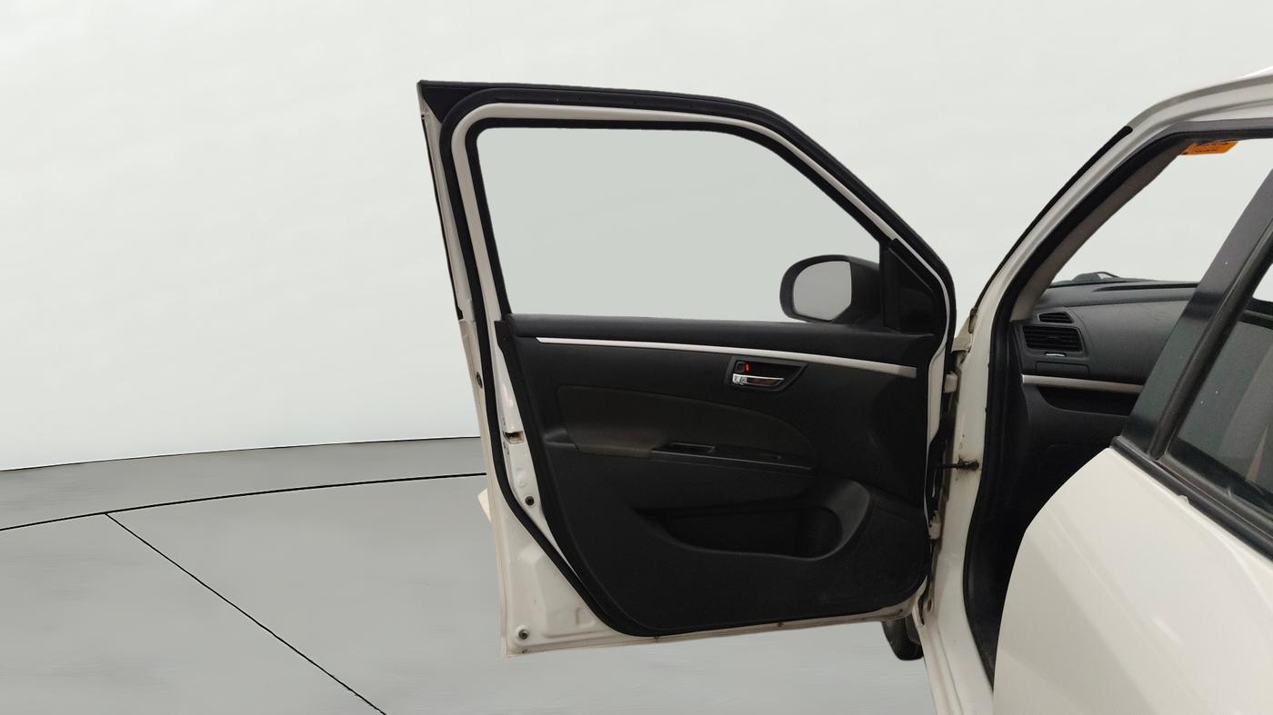 2017 Maruti Swift ZDI, Diesel, Manual, 85,357 km, LHS Front Door