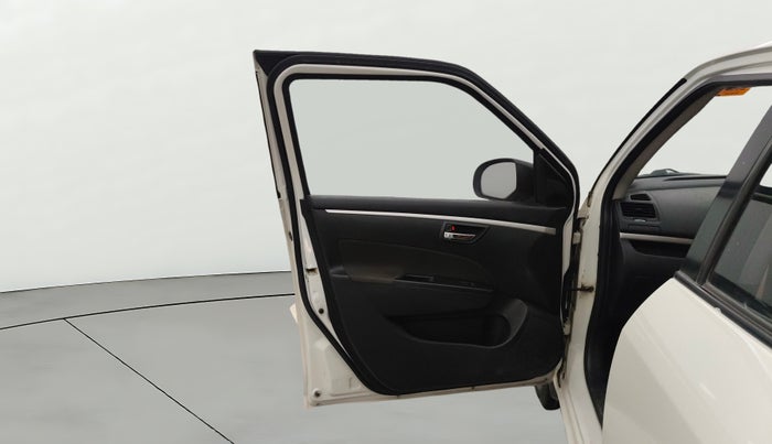 2017 Maruti Swift ZDI, Diesel, Manual, 85,357 km, LHS Front Door