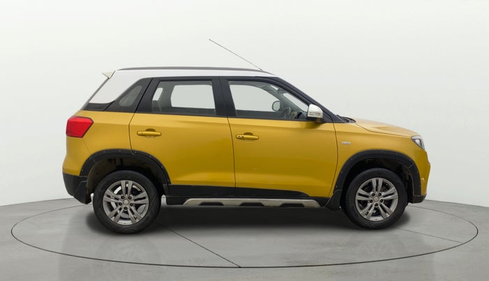 2016 Maruti Vitara Brezza ZDI PLUS DUAL TONE, Diesel, Manual, 61,834 km, Right Side View