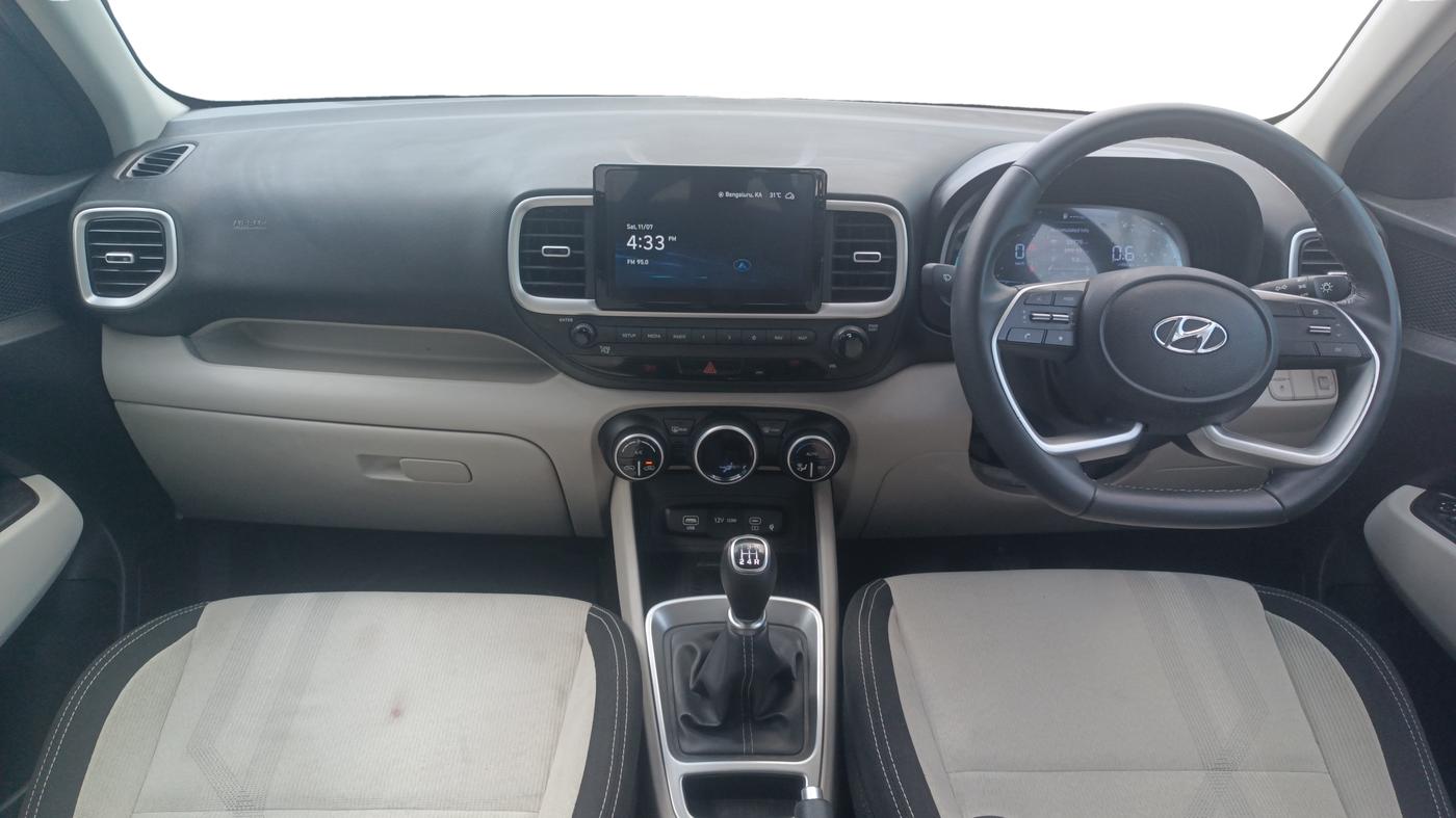 2022 Hyundai VENUE SX 1.2 PETROL, Petrol, Manual, 33,977 km, Dashboard