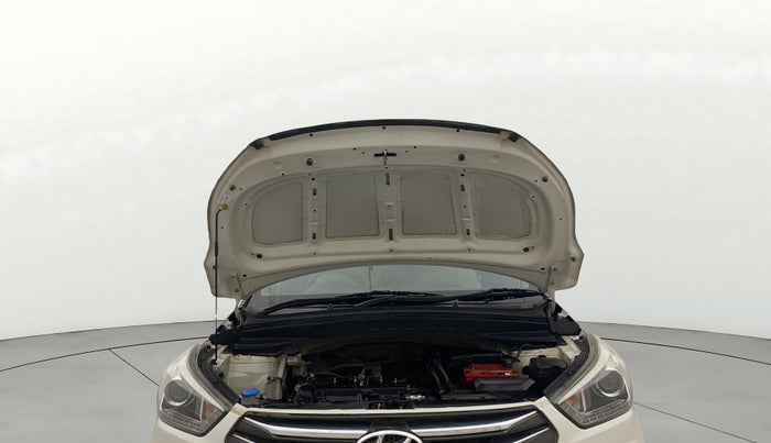 2016 Hyundai Creta SX PLUS 1.6 PETROL, Petrol, Manual, 80,183 km, Open Bonet