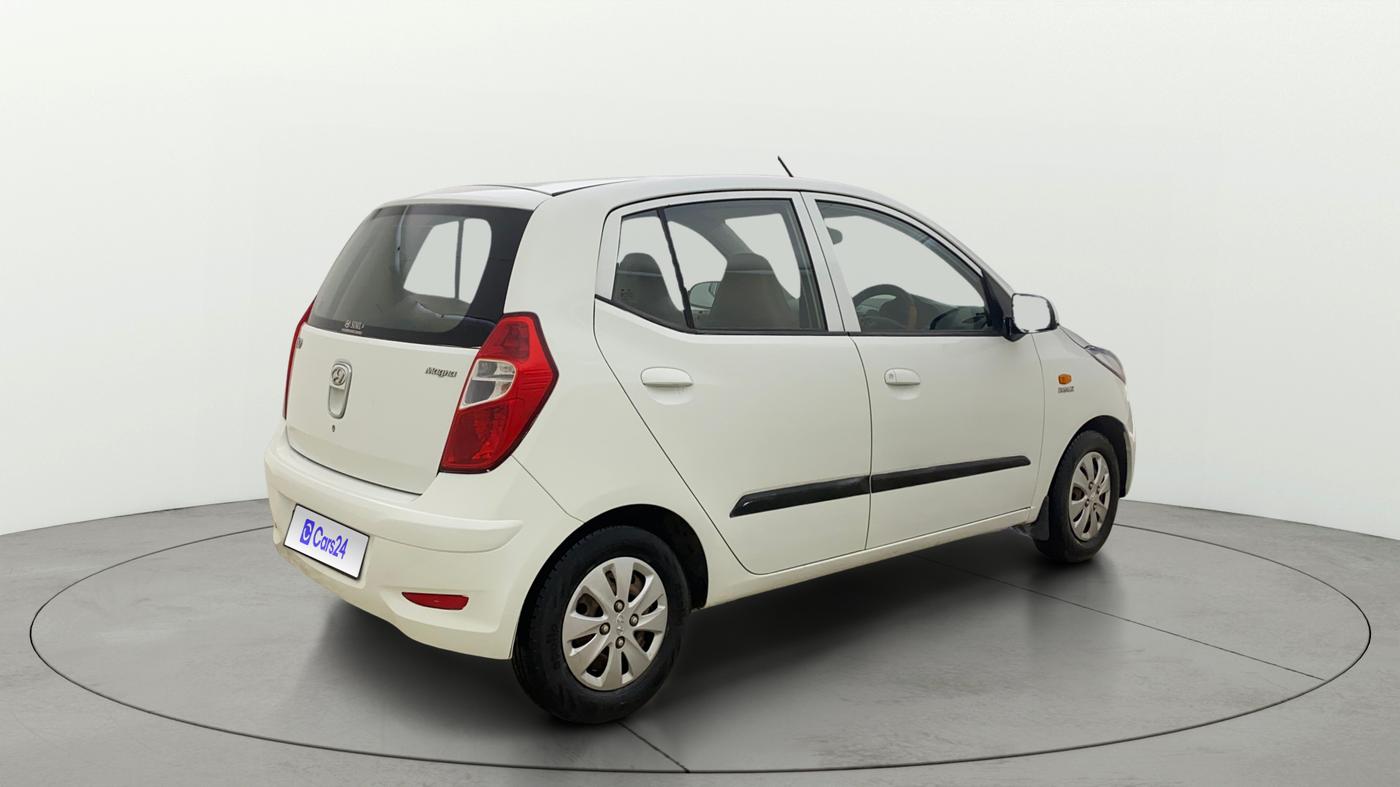 2013 Hyundai i10 MAGNA 1.1, CNG, Manual, 65,764 km, Right Back Diagonal