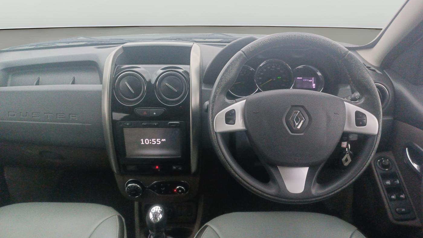 2016 Renault Duster 85 PS RXZ DIESEL, Diesel, Manual, 1,32,712 km, Steering Wheel Close Up