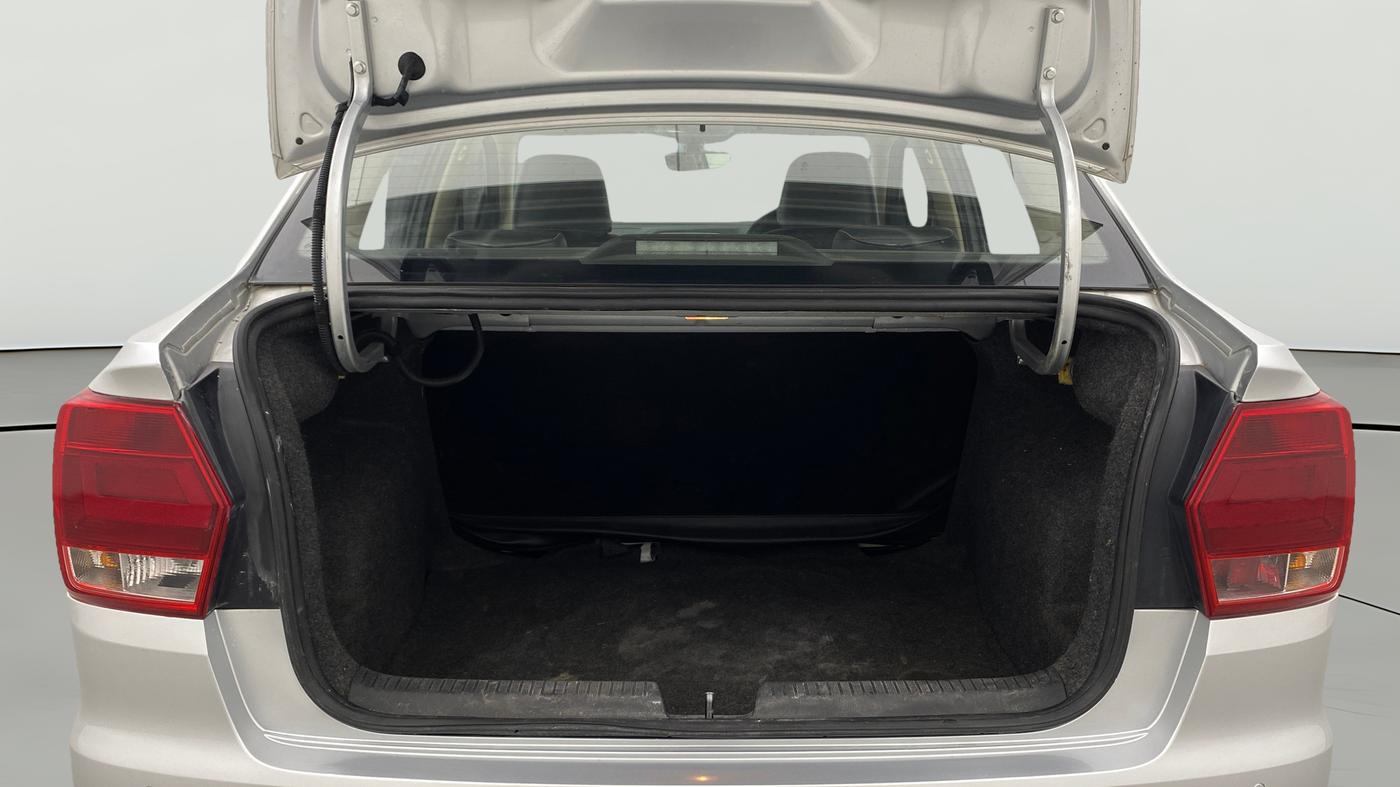 2016 Volkswagen Ameo HIGHLINE1.2L, Petrol, Manual, 80,568 km, Boot Open Zoomed View