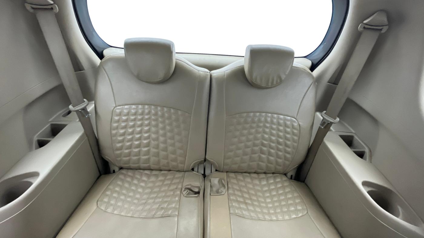 2017 Maruti Ertiga VXI, Petrol, Manual, 1,14,288 km, Third Seat Row ( optional )
