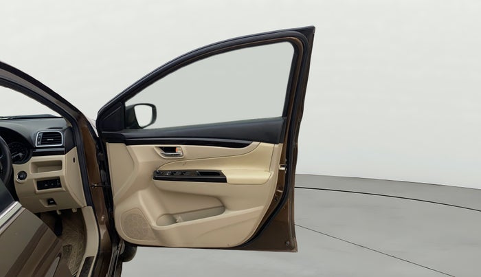 2016 Maruti Ciaz ZXI+, Petrol, Manual, 84,334 km, RHS Front Door