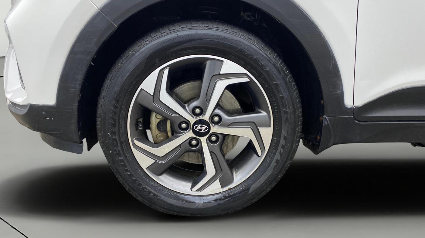 2019 Hyundai Creta SX SPORTS EDITION 1.6 PETROL DUAL TONE, Petrol, Manual, 35,189 km, Left Front Wheel
