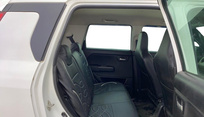 2019 Maruti New Wagon-R VXI 1.0, Petrol, Manual, 25,027 km, Right Side Rear Door Cabin