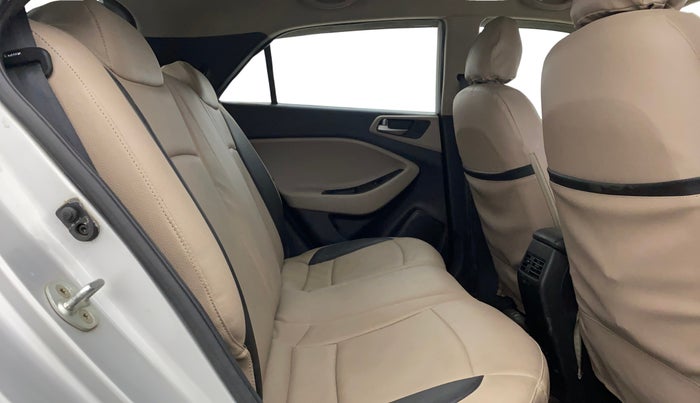 2016 Hyundai Elite i20 SPORTZ 1.2, Petrol, Manual, 49,189 km, Right Side Rear Door Cabin