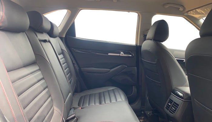 2019 KIA SELTOS GTX AT 1.4 PETROL, Petrol, Automatic, 35,913 km, Right Side Rear Door Cabin