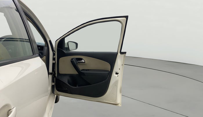 2014 Volkswagen Polo COMFORTLINE 1.2L, Petrol, Manual, 44,337 km, RHS Front Door