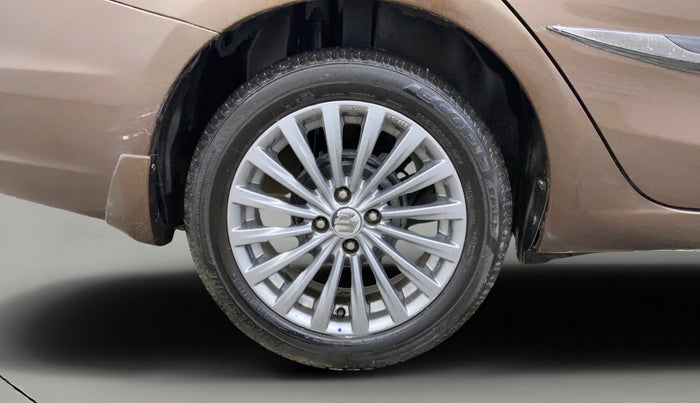 2015 Maruti Ciaz ZXI+, Petrol, Manual, 57,869 km, Right Rear Wheel
