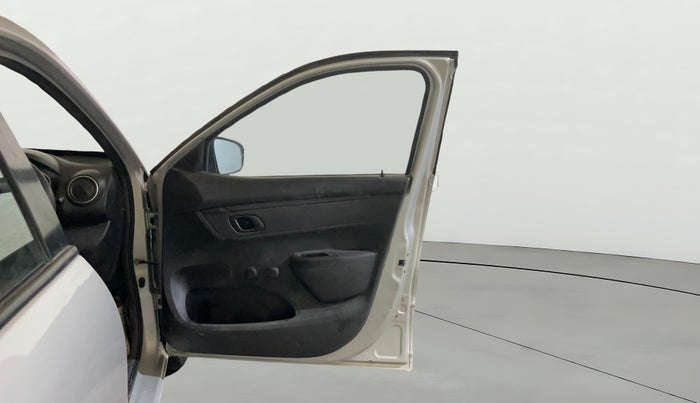 2018 Renault Kwid RXL, Petrol, Manual, 62,524 km, RHS Front Door