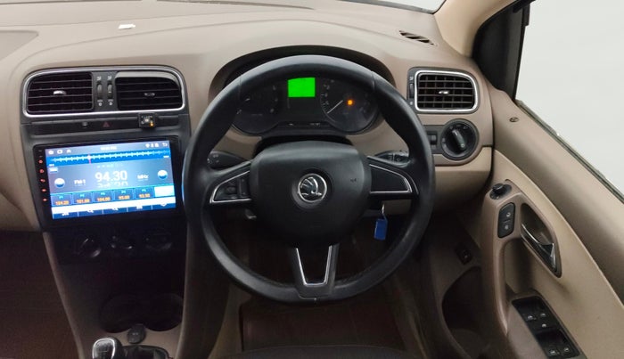 2014 Skoda Rapid AMBITION 1.6 MPI MT PLUS, CNG, Manual, 74,911 km, Steering Wheel Close Up