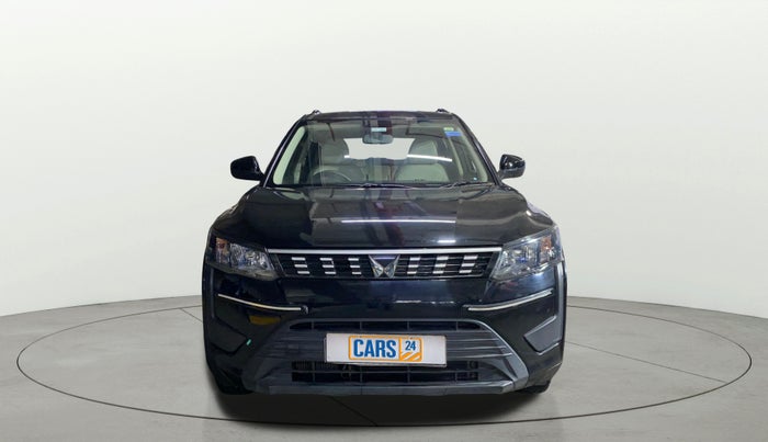 2023 Mahindra XUV300 W6 1.2 PETROL, Petrol, Manual, 8,518 km, Front