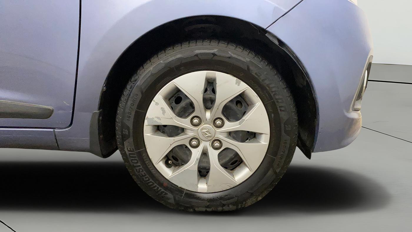 2014 Hyundai Xcent S 1.2, Petrol, Manual, 38,141 km, Right Front Wheel