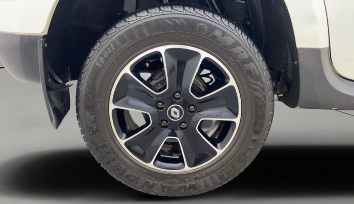 2016 Renault Duster 110 PS RXZ 4X2 AMT DIESEL, Diesel, Automatic, 32,040 km, Right Rear Wheel