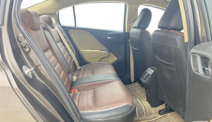 2015 Honda City 1.5L I-VTEC V MT, Petrol, Manual, 81,130 km, Right Side Rear Door Cabin