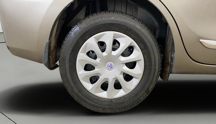 2018 Maruti Dzire VXI, Petrol, Manual, 49,715 km, Right Rear Wheel