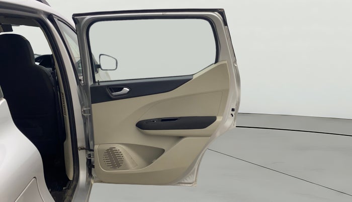 2020 Renault TRIBER RXZ AMT, Petrol, Automatic, 20,552 km, RHS Rear Door