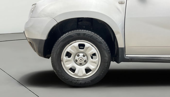 2014 Renault Duster RXL PETROL, Petrol, Manual, 93,081 km, Left Front Wheel