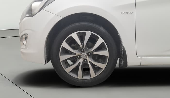 2016 Hyundai Verna FLUIDIC 1.6 VTVT S O AT, Petrol, Automatic, 61,032 km, Left Front Wheel