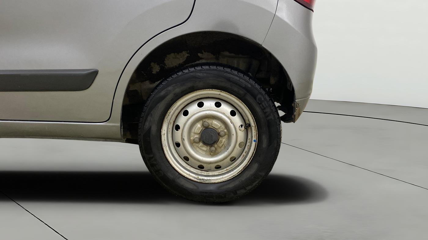 2014 Maruti Wagon R 1.0 LXI CNG, CNG, Manual, 1,00,886 km, Left Rear Wheel