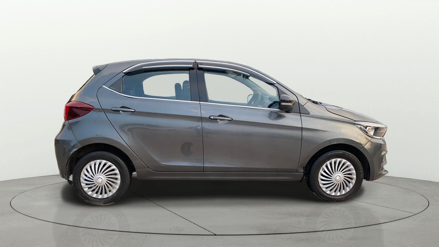 2023 Tata Tiago XT PETROL, Petrol, Manual, 59,240 km, Right Side View