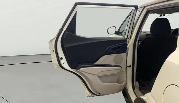 2021 Mahindra XUV300 W4 1.2 PETROL, Petrol, Manual, 29,450 km, LHS Rear Door