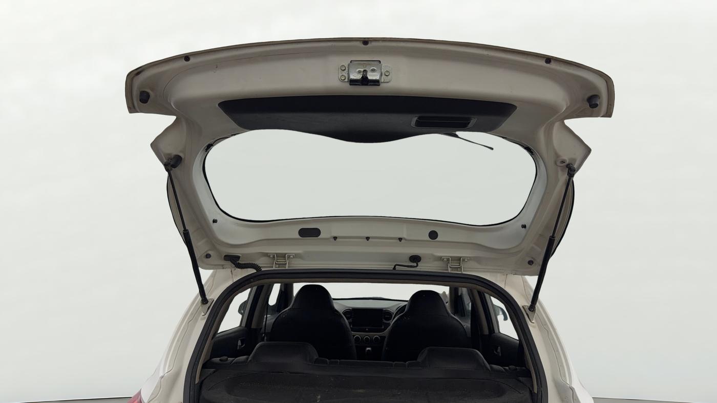 2014 Hyundai Grand i10 ASTA AT 1.2 KAPPA VTVT, CNG, Automatic, 44,971 km, Boot Door Open