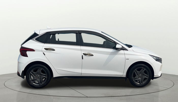 2023 Hyundai NEW I20 SPORTZ 1.2 IVT, Petrol, Automatic, 44,217 km, Right Side View
