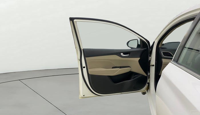 2017 Hyundai Verna 1.6 VTVT SX (O) AT, Petrol, Automatic, 71,150 km, LHS Front Door