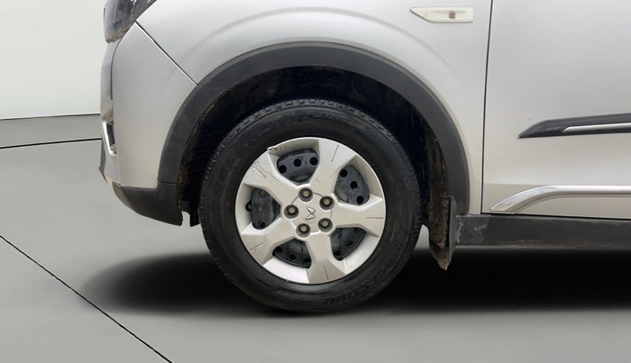 2023 Mahindra XUV300 W6 1.2 PETROL, Petrol, Manual, 38,391 km, Left Front Wheel